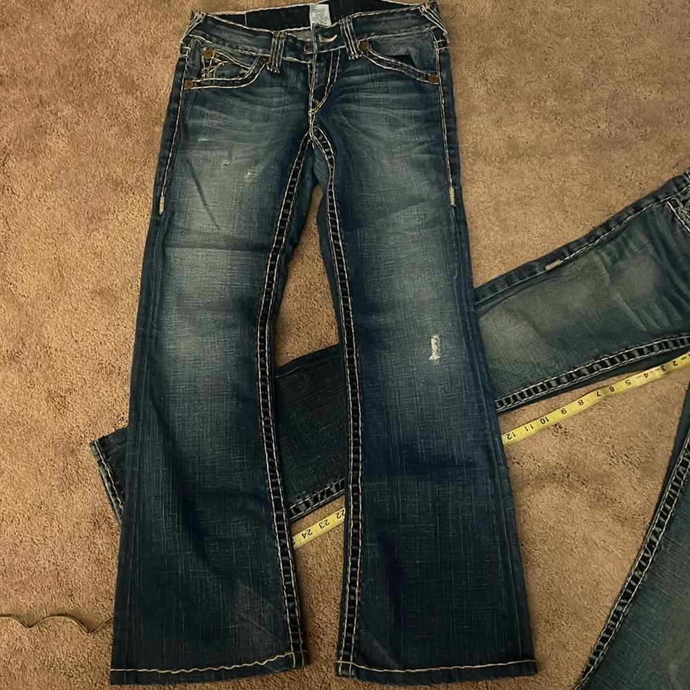 True Religion 
Joey Super T
Size 28
Medium wash
Light distressing